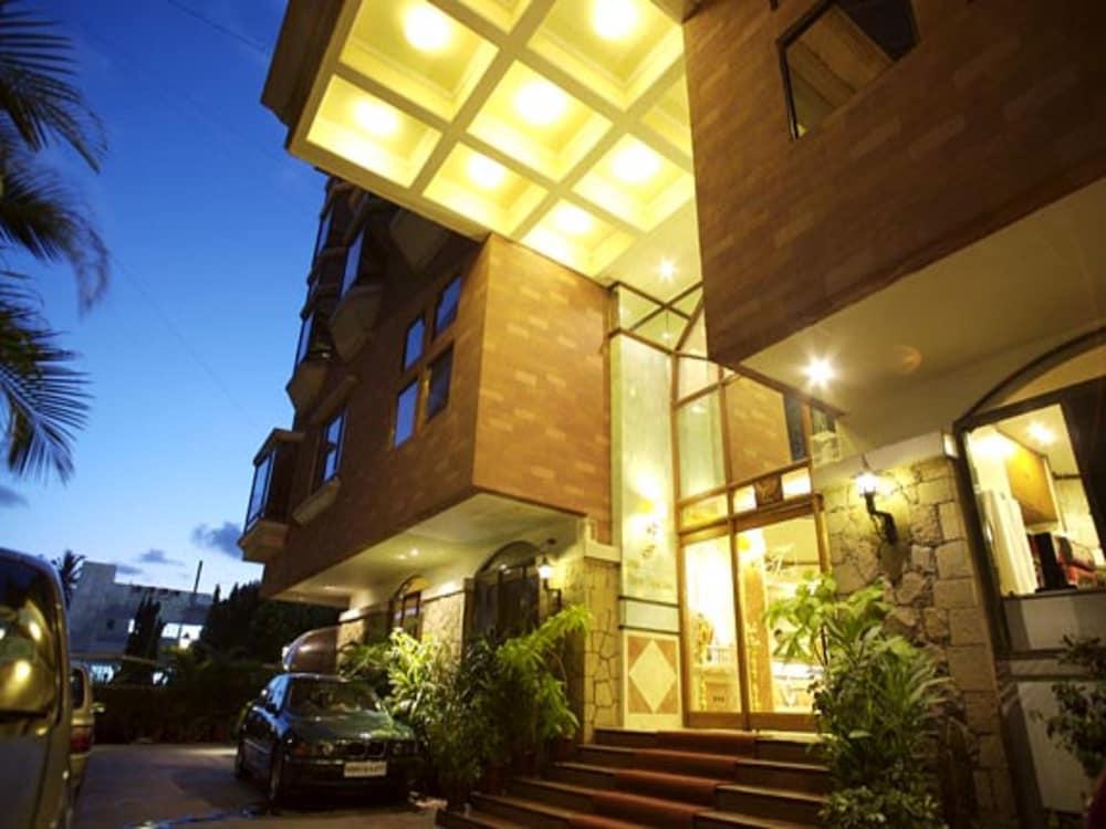 The Paradise By Tunga Mumbai Exterior photo