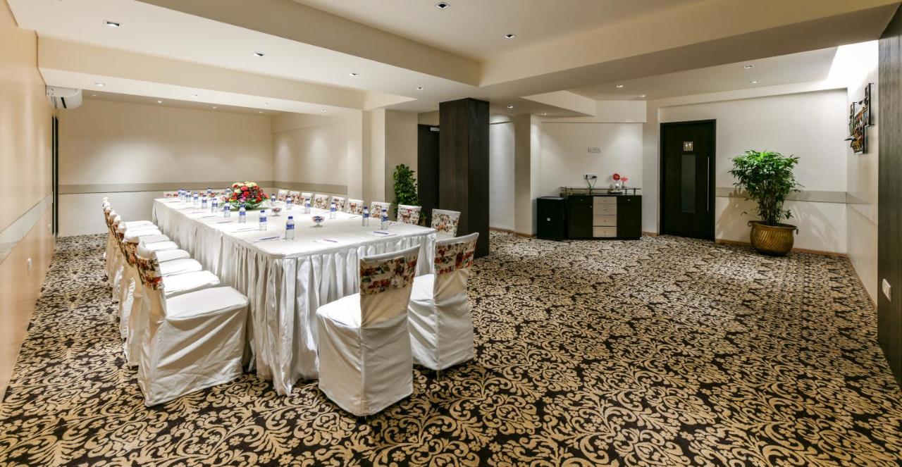 The Paradise By Tunga Mumbai Exterior photo